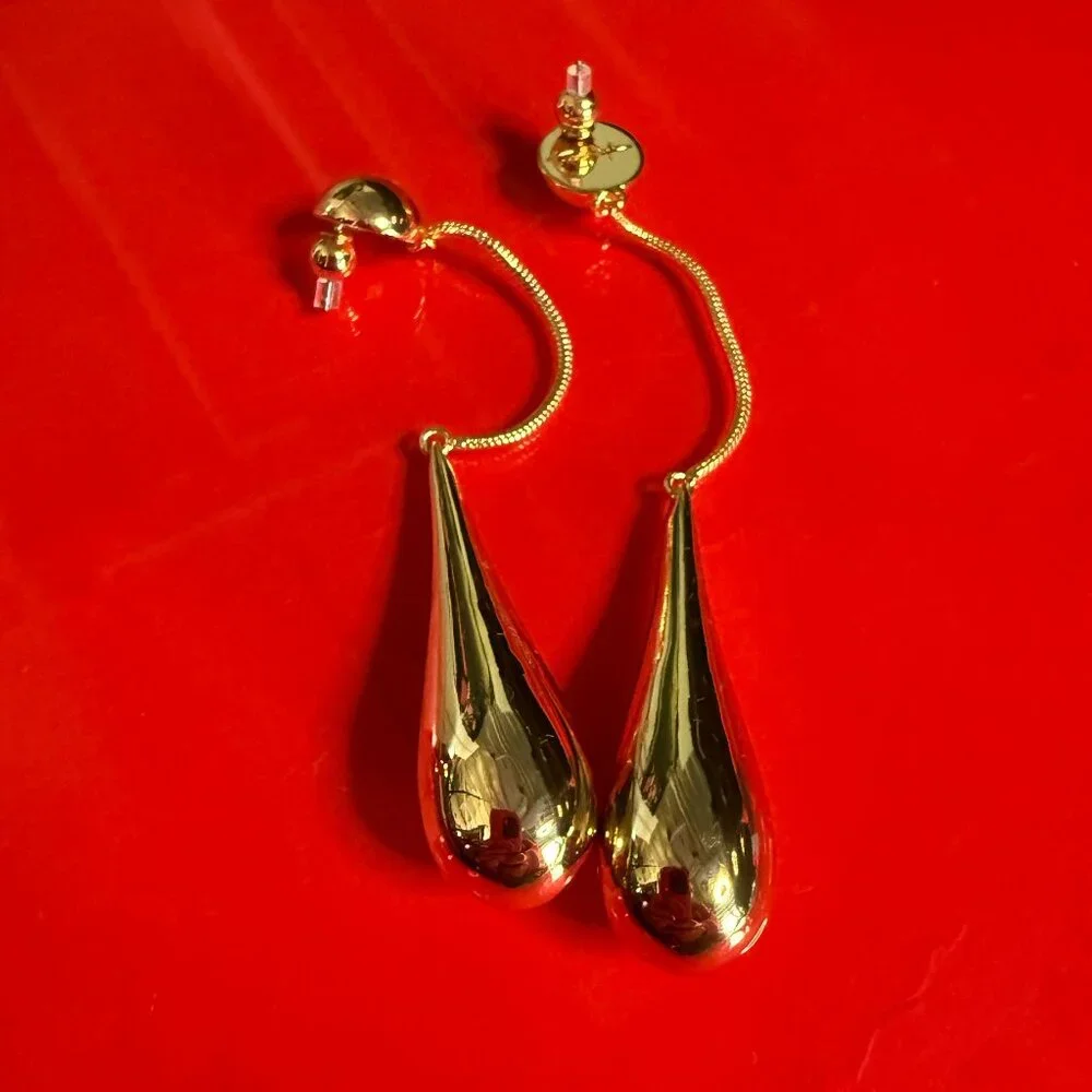 Mugler x H&M Gold Drop Earrings & Cocktail Ring Set – Limited Edition, Recycled - Picture 6 of 11